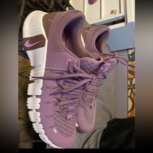 New nike shoes only worn for a week